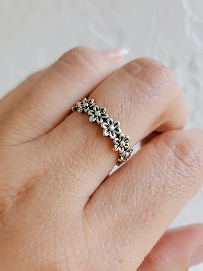 Flower Eternity Sterling Silver Ring