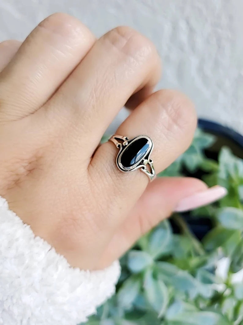 Sterling Silver Oval Onyx Ring