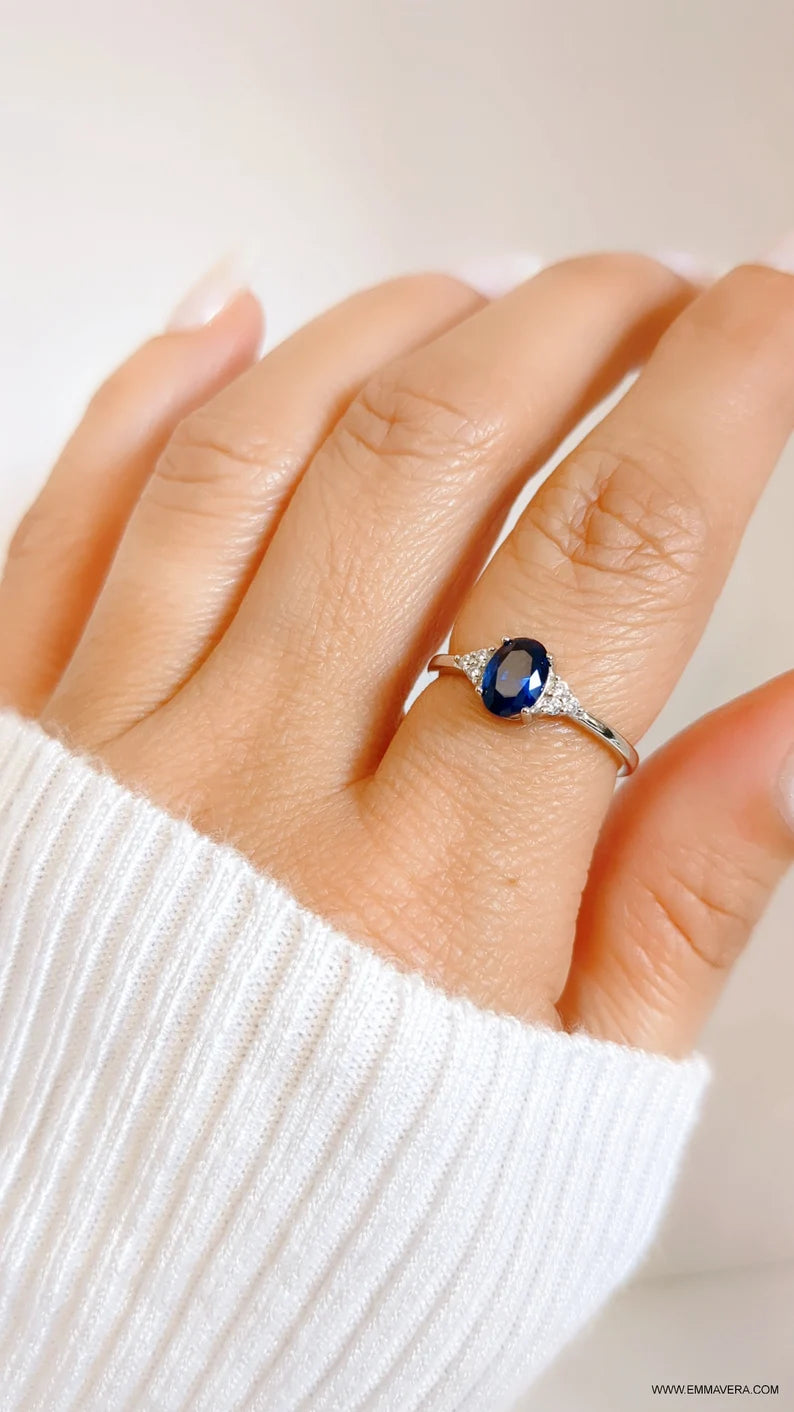 Precious Oval Cut Sapphire Ring