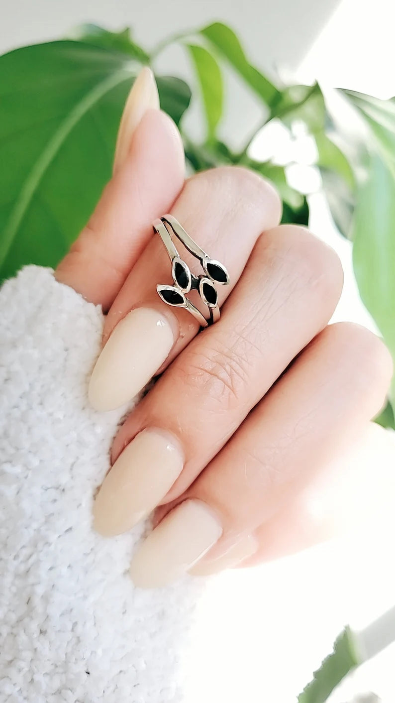 Sterling Silver Onyx Leaf Ring