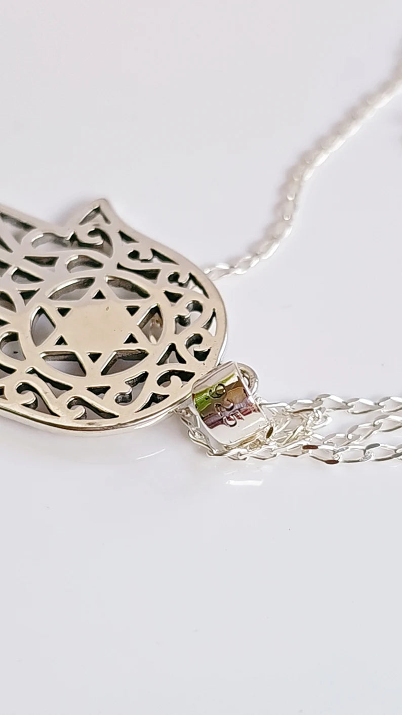 Mother of Pearl Eye Pendant Necklace