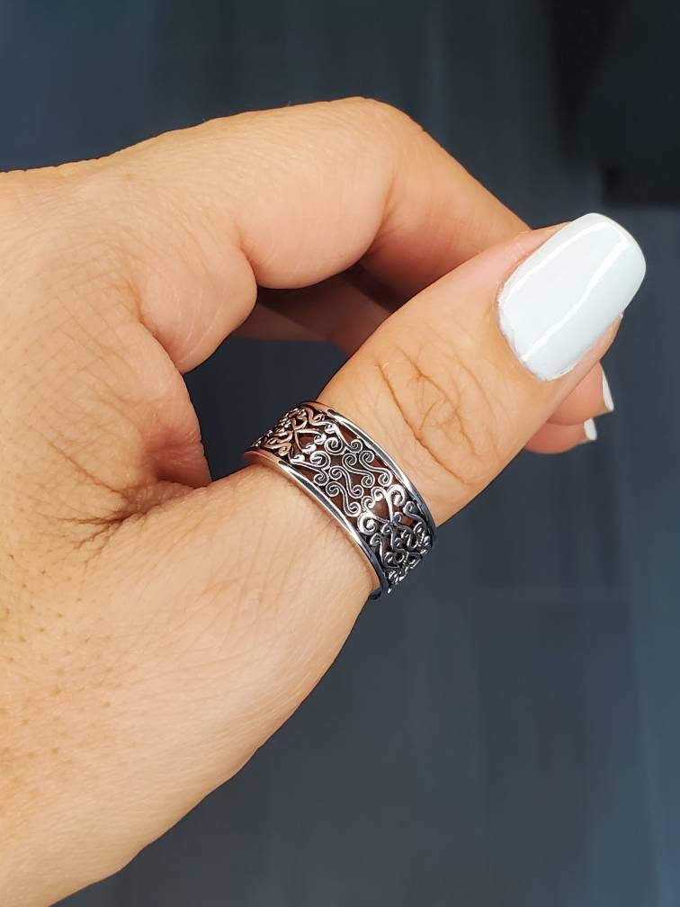 Filigree Heart Band Silver Ring