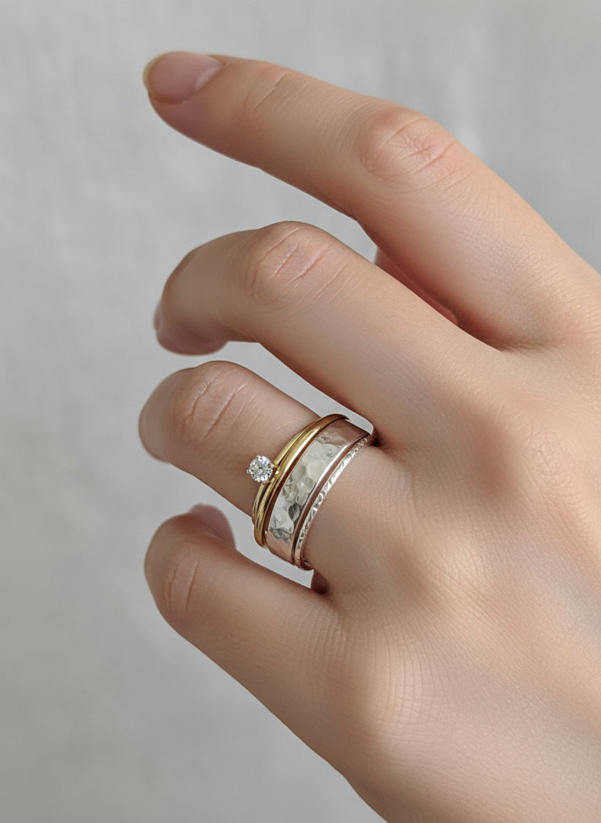 Sterling Silver Soli ld Hammered Band Ring