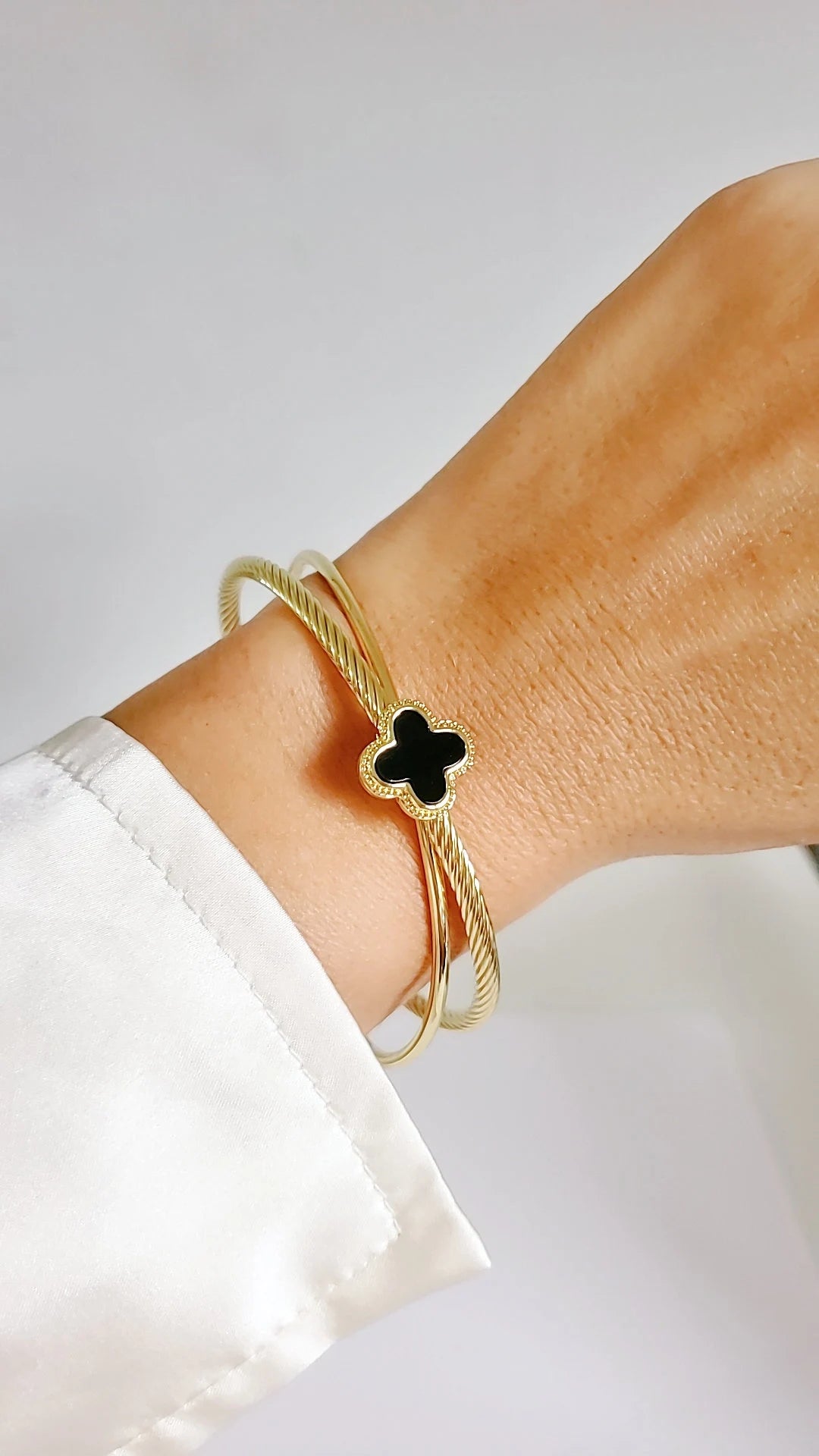 Black Clover Gold Bangle
