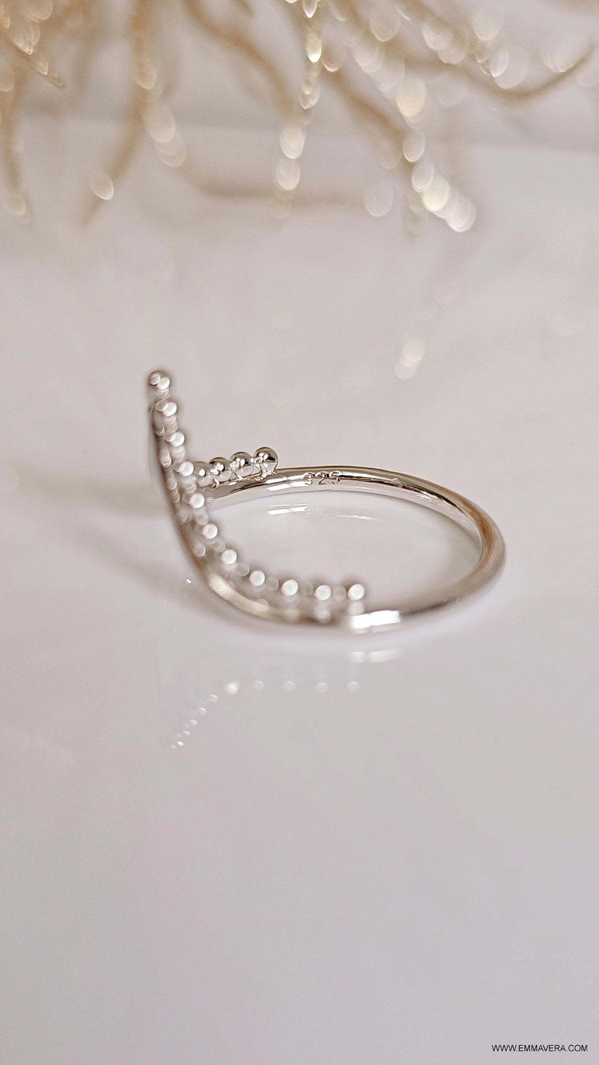 Cvpoint Ring High Polished Beaded Chevron V Ring