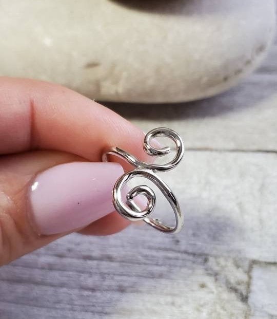 Minimalist Bohemian Style Swirl Ring